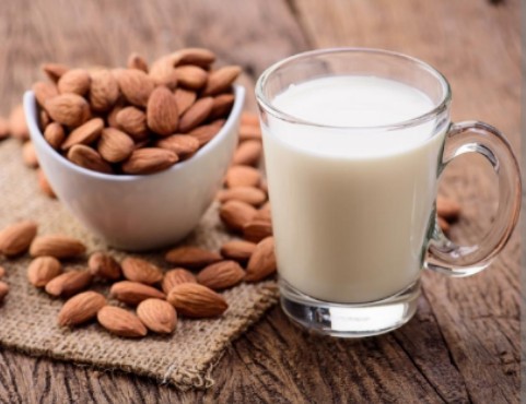 LECHE DE ALMENDRAS 